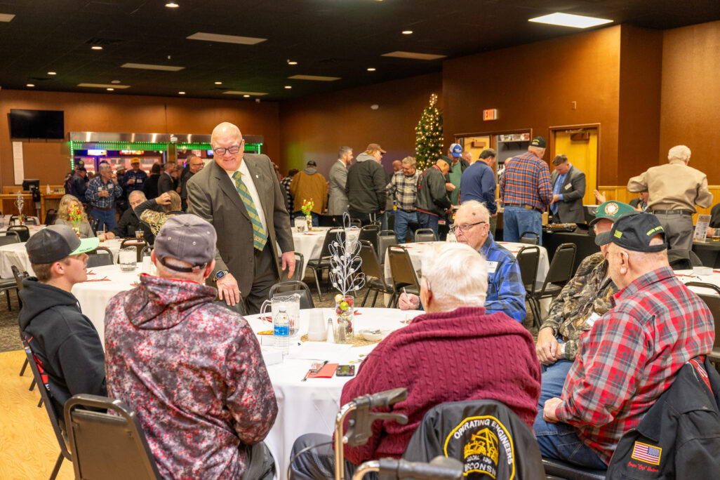 Antigo Holiday Meeting 2024